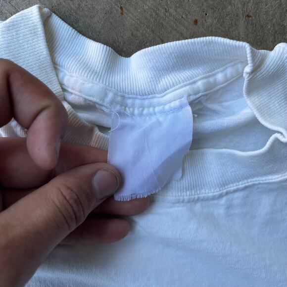 VINTAGE PABLO PICASSO DOVE OF PEACE BIRD ART TEE WHITE SHIRT MENS L SUCCESSION - Picture 4 of 5